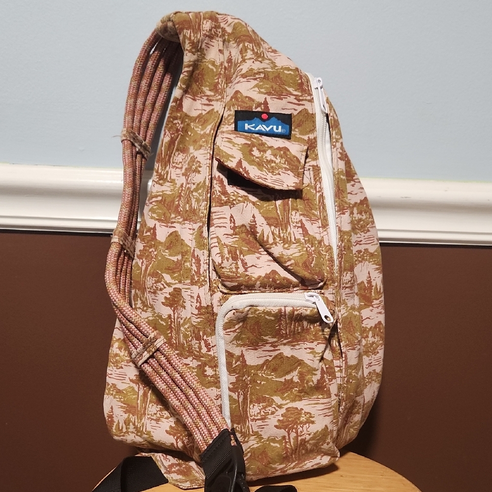 KAVU Women's One-Shoulder Sling Bag in Tan/Olive Print